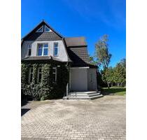 Großes Einfamiliehaus bzw kleines Zweifamilienhaus - Biederitz