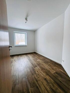 Foto - 3 Zimmer Wohnung - 900,00&nbsp;EUR Kaltmiete, ca.&nbsp; 81,80&nbsp;m&sup2;