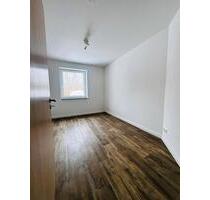 3 Zimmer Wohnung - 900,00&nbsp;EUR Kaltmiete, ca.&nbsp; 81,80&nbsp;m&sup2; in Brande-Hörnerkirchen (PLZ: 25364)