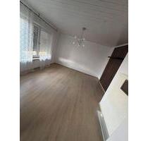 4 Zimmer Wohnung mit Balkon - 1.100,00&nbsp;EUR Kaltmiete, ca.&nbsp; 95,00&nbsp;m&sup2; in Hallstadt (PLZ: 96103)
