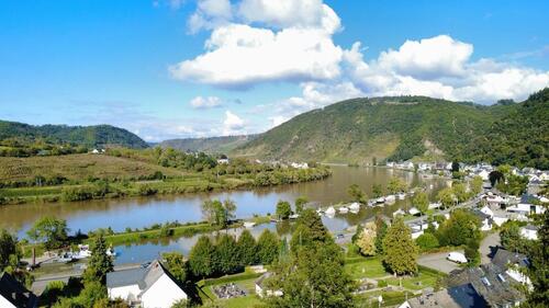 Foto - Einfamilienhaus am Waldrand mit Blick ins Moseltal