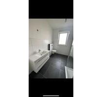 5-Zimmer-Wohnung in Kolenfeld mit neuem Badezimmer + Garten - Wunstorf