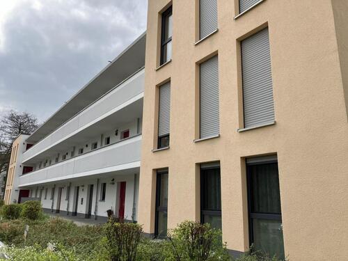 Foto - Bei VIVAWEST die Sonnenstrahlen auf dem eigenen Balkon genießen.