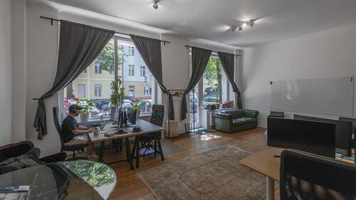 Foto - Moderne Schreibtische in Berlin-Wedding – Flexibel mieten - All-in-Miete