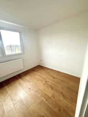 Foto - *Renovierte 3 Zimmerwohnung mit Balkon und EBK*