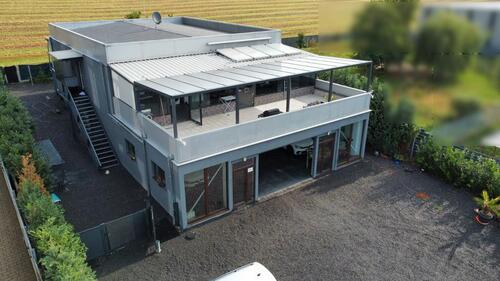 Foto - Geschäftshaus – Halle , Büro und Wohnung auf 1496 qm Grundstück