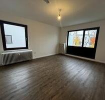 Neu renovierte 2-Zimmerwohnung mit Balkon - Bremen Burglesum