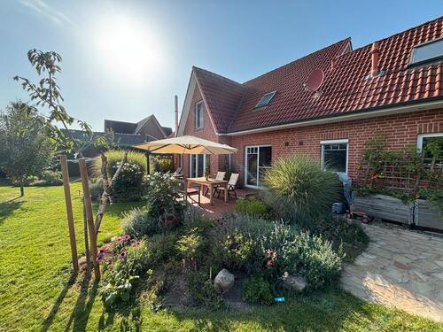 Foto - Freistehendes, gepflegtes Einfamilienhaus