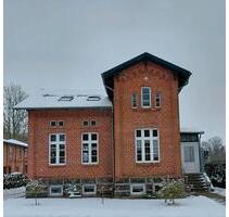 3 - Raum - DG - Stadtvilla - 825,00&nbsp;EUR Kaltmiete, ca.&nbsp; 65,00&nbsp;m&sup2; in Gadebusch (PLZ: 19205)