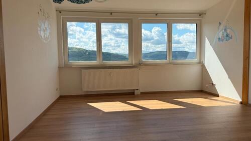 Foto - Helle 3-Zimmer Dachgeschosswohnung mit EBK und Klimaanlage in Ebermannstadt