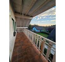 Helle 4,5 Zimmer-Maisonette-Wohnung m. sonnigem Balkon 112026 - Reichshof