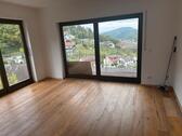 Foto - Frisch renovierte Dreizimmerwohnung mit Küche, Bad, Balkon