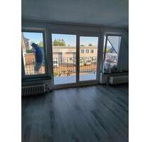 3 Zimmer Dachgeschosswohnung - 850,00 EUR Kaltmiete, ca.  100,00 m² in Ronnenberg (PLZ: 30952)