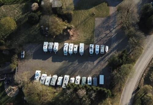 Foto - Stellplätze, Stellplatz für Wohnwagen Caravan Wohnmobil, Boot
