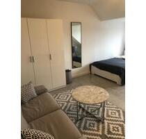 Helles, vollmöbliertes 21qm- WG Zimmer-ab 15.01.2026 - Düsseldorf Oberbilk