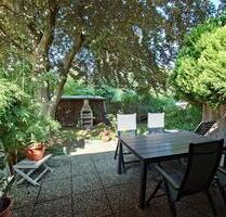 Traumhafte Wohnung mit Terrasse und eigenem Garten zu verkaufen - Hamburg Stellingen