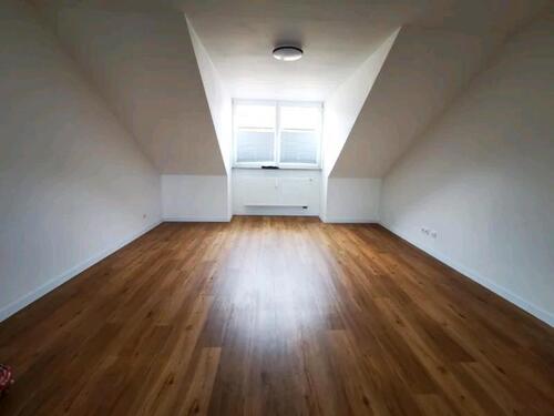 Foto - 2 Zimmer Dachgeschoßwohnung zur Miete in Hof