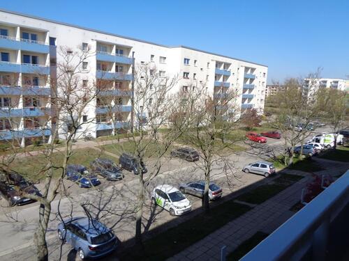 Foto - Familienfreundlich & sonnig: 3-Raum-Wohnung in der 3. Etage