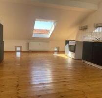 Helle 1,5-Zimmer Dachgeschosswohnung - ab sofort - Neuruppin
