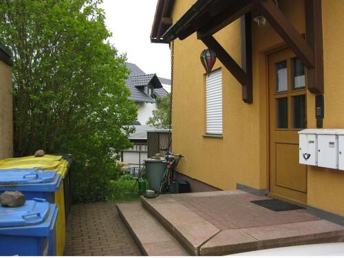 Foto - 1-R. Whg mit Terrasse, Kochnische, Keller, Stellpl.(15 Euro)