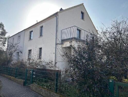 Foto - Sanierungsbedürftige Doppelhaushälfte mit großem Garten