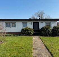 Seltene Feldrandlage: Bungalow mit 1000 m² Grundstück in Neukirch - Neukirchen-Vluyn