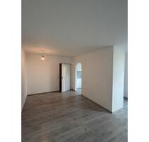 Krefeld - Frischrenovierte Wohnung ab sofort - zentrale Lage