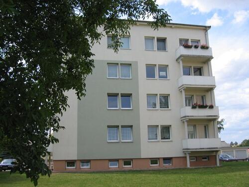 Foto - San. 2-Raum-WE im 1.OG - mit Balkon und Tageslichtbad - 52 m²