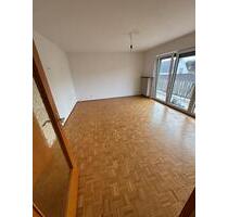 Helle 4-Zimmer-Wohnung mit Balkon im 1.OG - Hockenheim