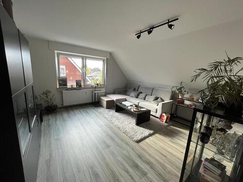 Foto - Schöne Oberwohung mit Balkon - 500,00 EUR Kaltmiete,