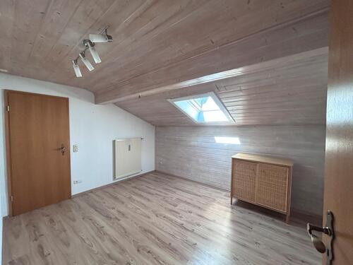 Foto - 2 Zimmer im Dachgeschoss in Schleching zu vermieten.