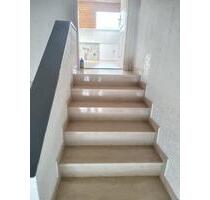 Ruhig gelegene 2-Zimmer-DG Wohnung mit Garage, ideal für 1 Person - Neckarbischofsheim