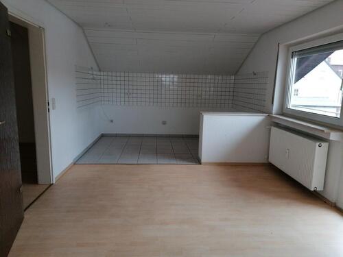 Foto - Helle 3-Zi.-DG-Wohnung, Wohnküche u. Balkon 140 m² in Neubrunn