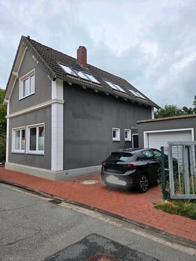 Foto - Charmantes Einfamilienhaus in zentraler Lage mit Garten u. Garage