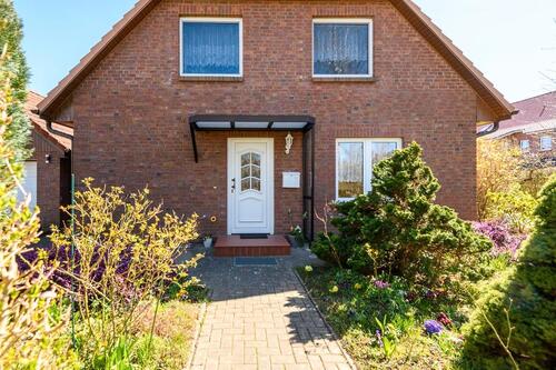 Foto - 5 Zimmer Einfamilienhaus zum Kaufen in Elmenhorst/Lichtenhagen