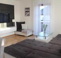 Attraktive 3-Zimmer-Wohnung mit Balkon u. Einbauküche in Pfaffing