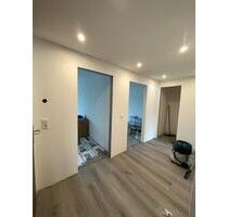 Renovierte 2,5 Z. WHG mit 2 Balkonen Energetisch Saniert - Täferrot