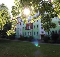 Hereinspaziert! 3 Zimmer, Balkon und Bad mit Dusche - Chemnitz Altendorf