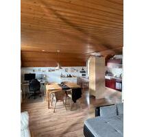 3 ZKB Dachgeschoß Wohnung - 650,00&nbsp;EUR Kaltmiete, ca.&nbsp; 72,00&nbsp;m&sup2; in Gückingen (PLZ: 65558)