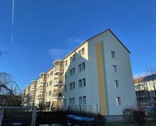 zentral gelegene 3-R-Wohnung mit Balkon in Lucka (Thür.) - W0322