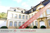 Foto - Große, exklusive barrierefreie Schlosswohnung mit modernen Einbauküchen, großem eigenem Garten, mehreren Tageslichtbädern und Park!