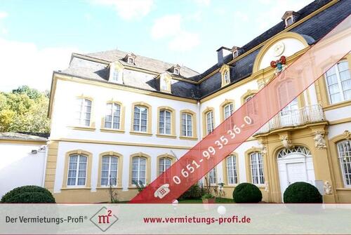 Foto - Große, exklusive barrierefreie Schlosswohnung mit modernen Einbauküchen, großem eigenem Garten, mehreren Tageslichtbädern und Park!