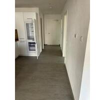 2-Zimmer-Wohnung mit Garten, Einbauküche, 2 Carports in Ampfing