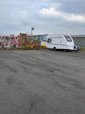 Foto - Stellplatz für Wohnmobile, Wohnwagen u.a.