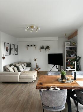 Foto - Zur Zwischenmiete: großzügige 2-Zimmer-Wohnung am Rhein