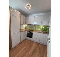 Top renovierte 2 Zimmer Wohnung mit EBK und Balkon in Regensburg