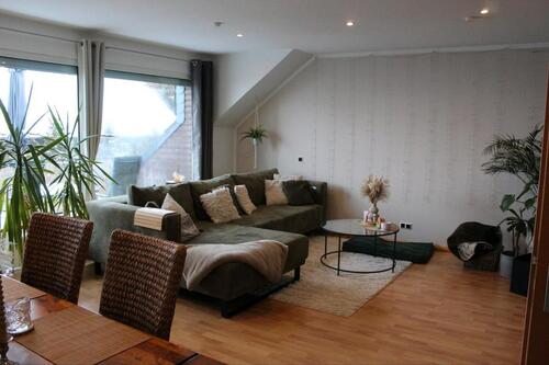 Foto - Helle 3-Zimmer Wohnung mit Südbalkon und großer Fensterfront