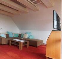 2 Zimmer Dachgeschosswohnung Studioausbau (möbliertunmöbliert) - Bredstedt