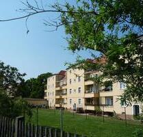 Sanierte 2-Raum-Wohnung im Altbau mit Badewanne und Balkon - Gera Lusan