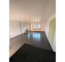 große helle EG Wohnung, ruhige zentrale Lage - Remchingen